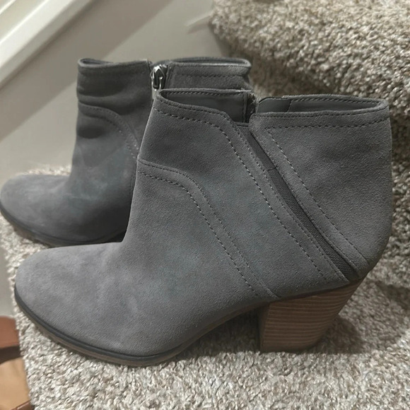 Franco Sarto Domino Ankle Boots Suede Leather
Block Heel Gray Sz 7 - Picture 2 of 9